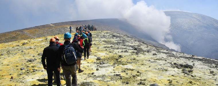 vetta-vulcano-etna-trekking escursione crateri sommitali etna